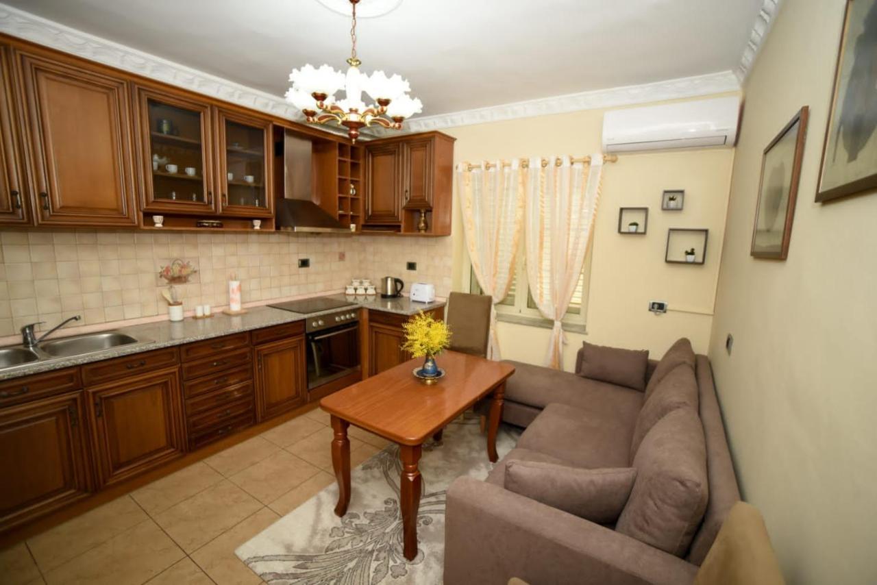 Amli Apartament Lejlighed Tirana Eksteriør billede