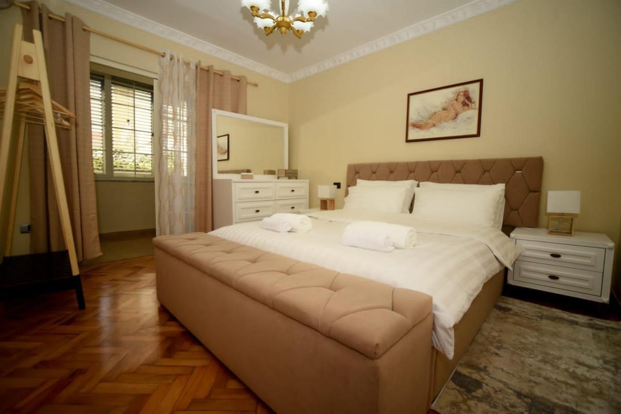 Amli Apartament Lejlighed Tirana Eksteriør billede